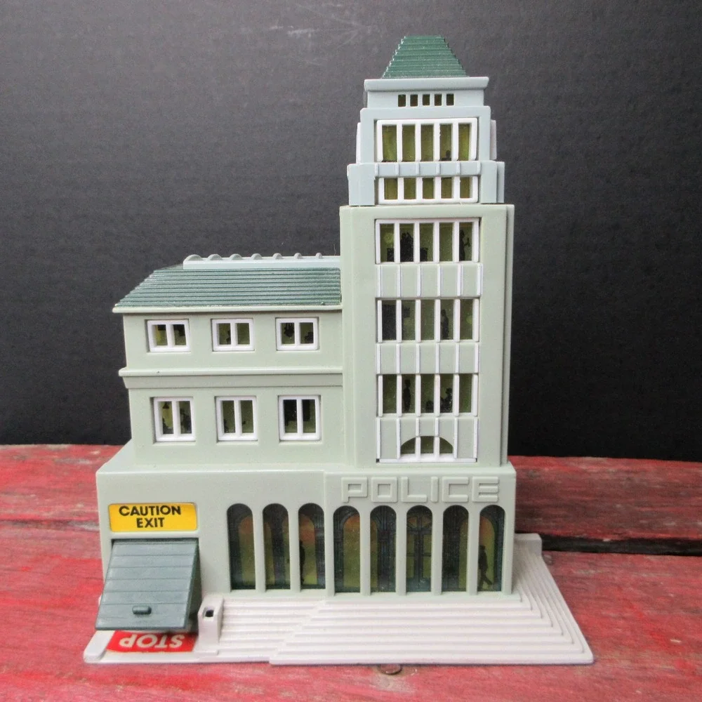 VTG 1989 Lewis Galoob Micro Machines Police Station Building Light-Up WORKS